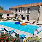A La Gloriette Neuville-du-Poitou