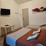 Bed & Breakfast A La Gloriette Neuville-du-Poitou
