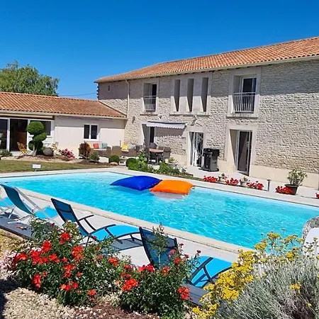 A La Gloriette Bed & Breakfast Neuville-du-Poitou